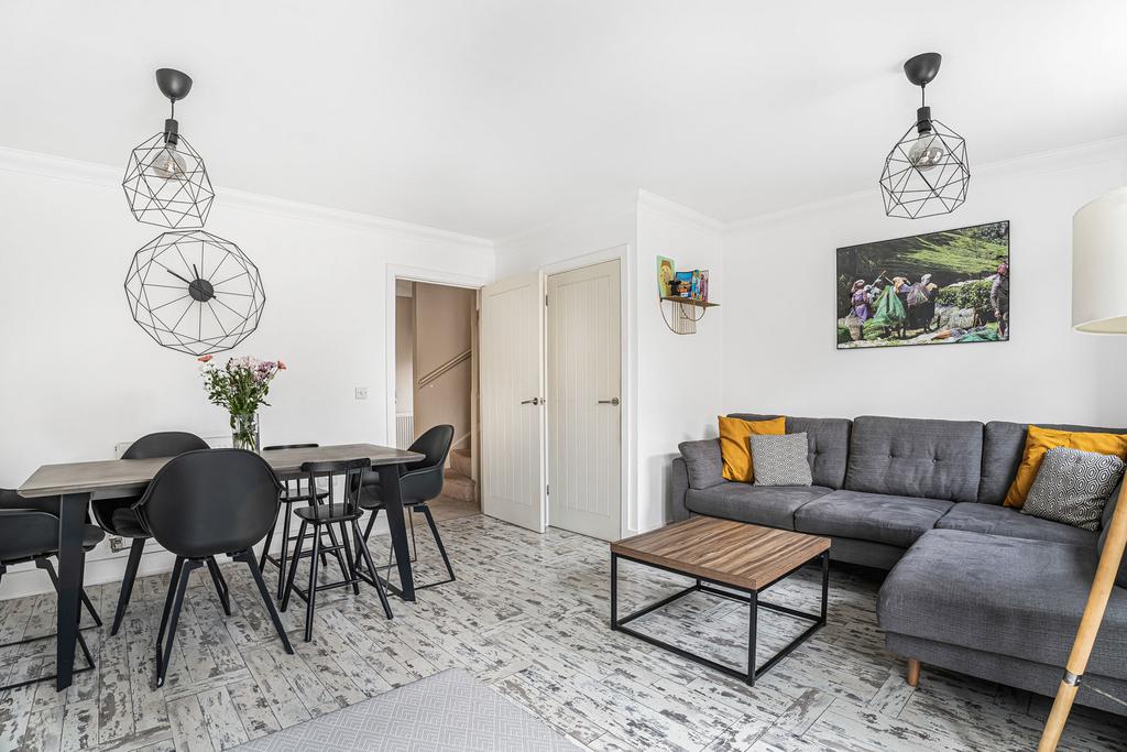 Sitting/Dining Room
