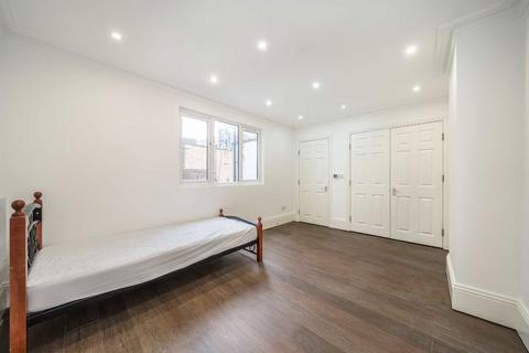 2 bedroom flat to rent, High Street, CROYDON CR0
