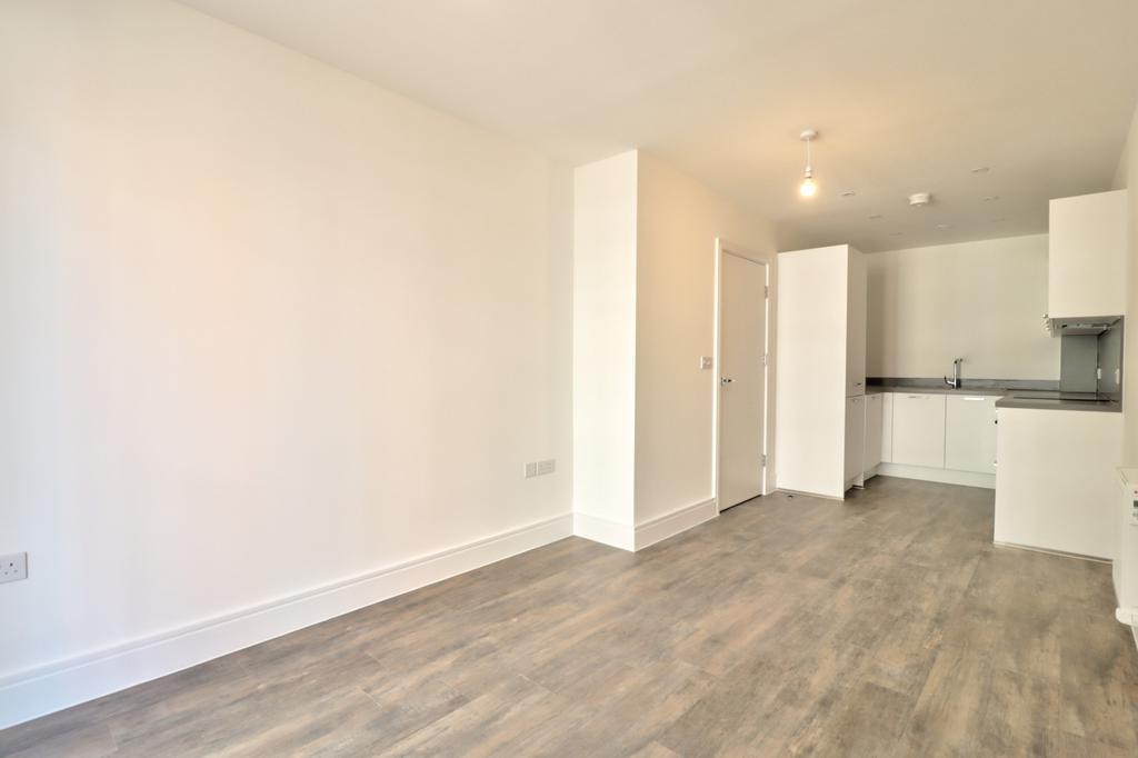 Flat 6 kitchen.jpg