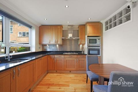 2 bedroom flat for sale, Gleneagles, Stanmore, HA7