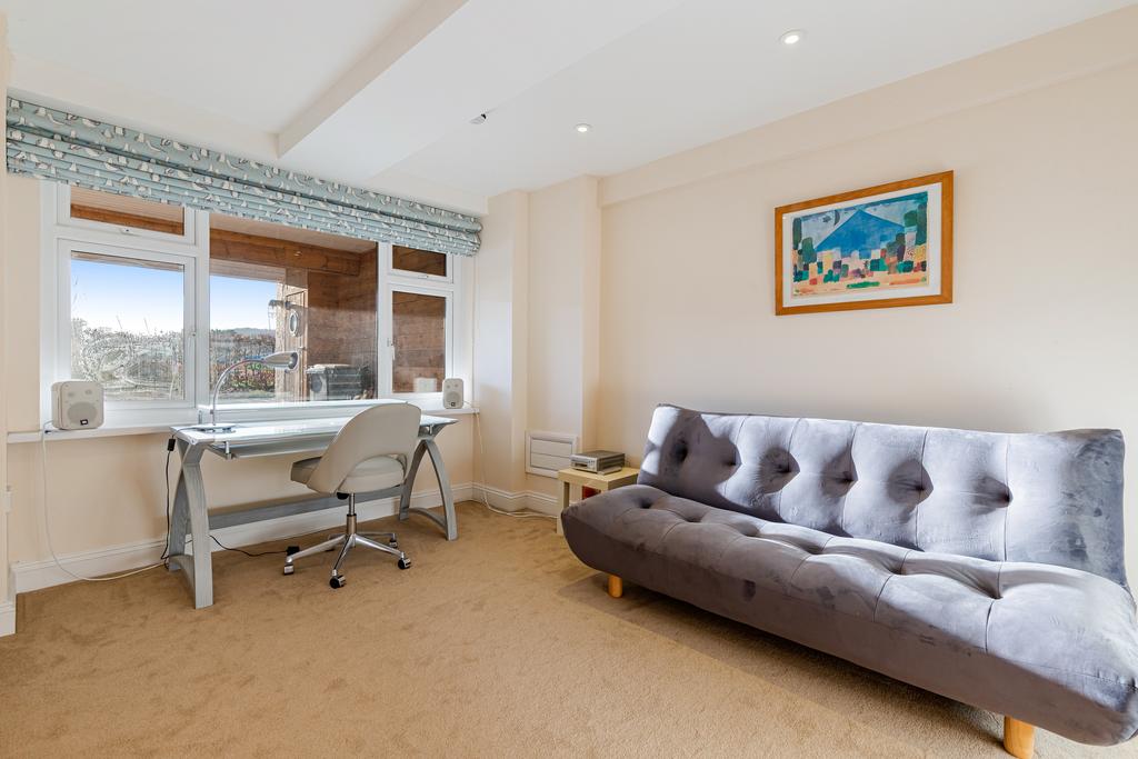 16 Bedroom 3
