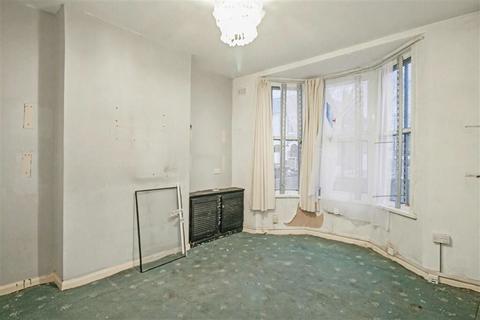 3 bedroom terraced house for sale, 48 Caistor Park Road, Stratford, London, E15 3PT