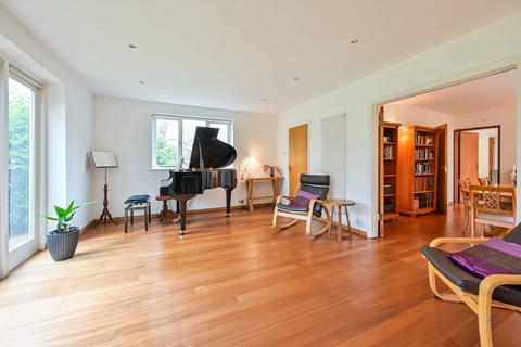 undefined, Frank Dixon Close, Dulwich Village, London, SE21
