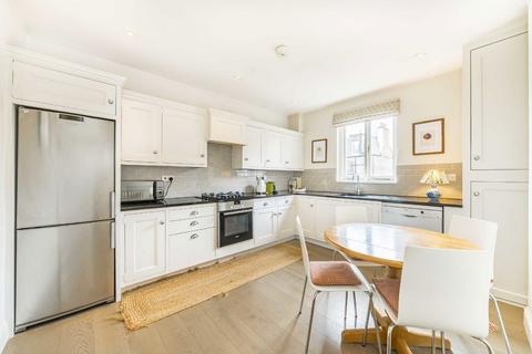 2 bedroom flat to rent, Crookham Road, London SW6