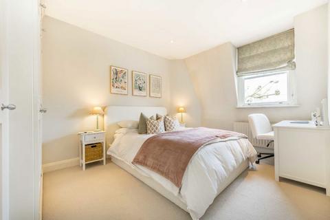 2 bedroom flat to rent, Crookham Road, London SW6