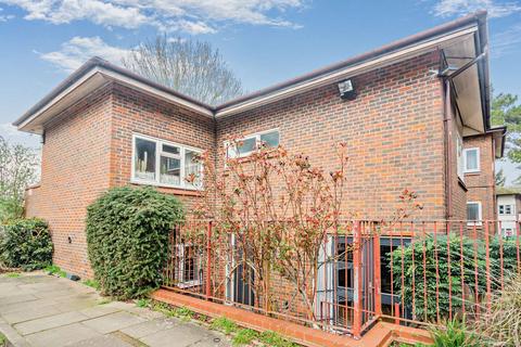 4 bedroom maisonette for sale, Sutherland Place, Luton, LU1