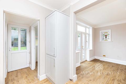 3 bedroom detached house for sale, Southwick Road, Bournemouth BH6