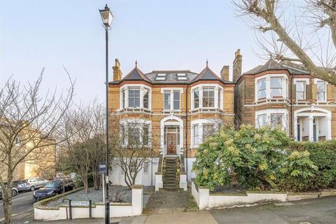 Studio to rent, Pepys Road, London SE14