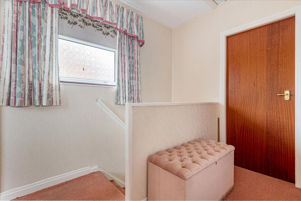 Hallway-1.jpg