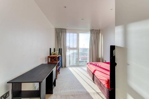 3 bedroom flat to rent, Central Avenue, Imperial Wharf, London, SW6