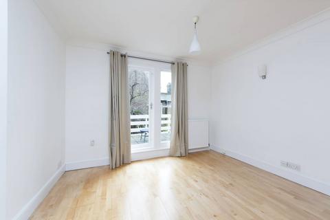 2 bedroom flat to rent, New Kings road, Fulham, London, SW6