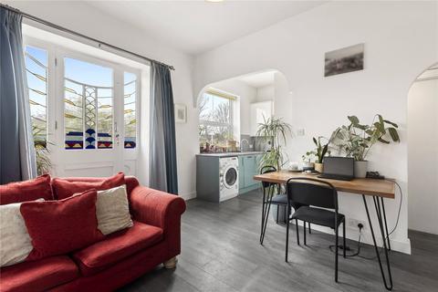 1 bedroom apartment for sale, Allfarthing Lane, London, SW18