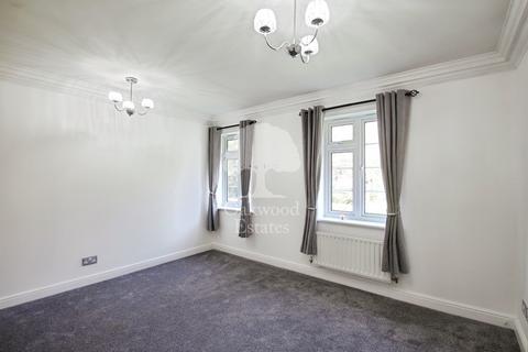 2 bedroom maisonette to rent, Seven Hills Road, Iver SL0