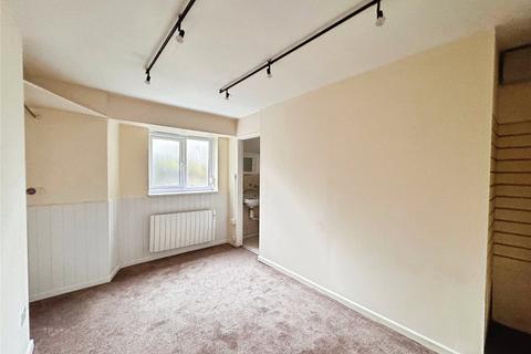 1 bedroom flat to rent, Laburnum Row, Devon TQ2