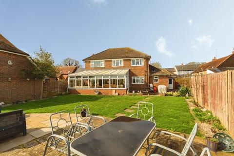 4 bedroom detached house for sale, Aylesbury Road, Bierton, Aylesbury