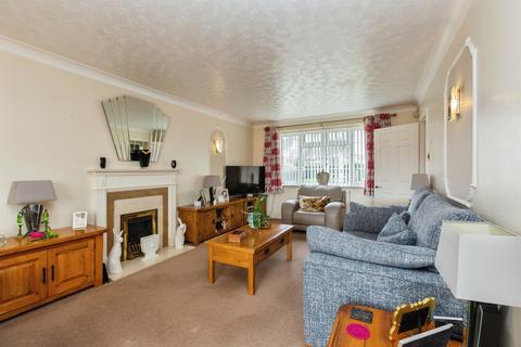 4 bedroom detached house for sale, Aylesbury Road, Bierton, Aylesbury
