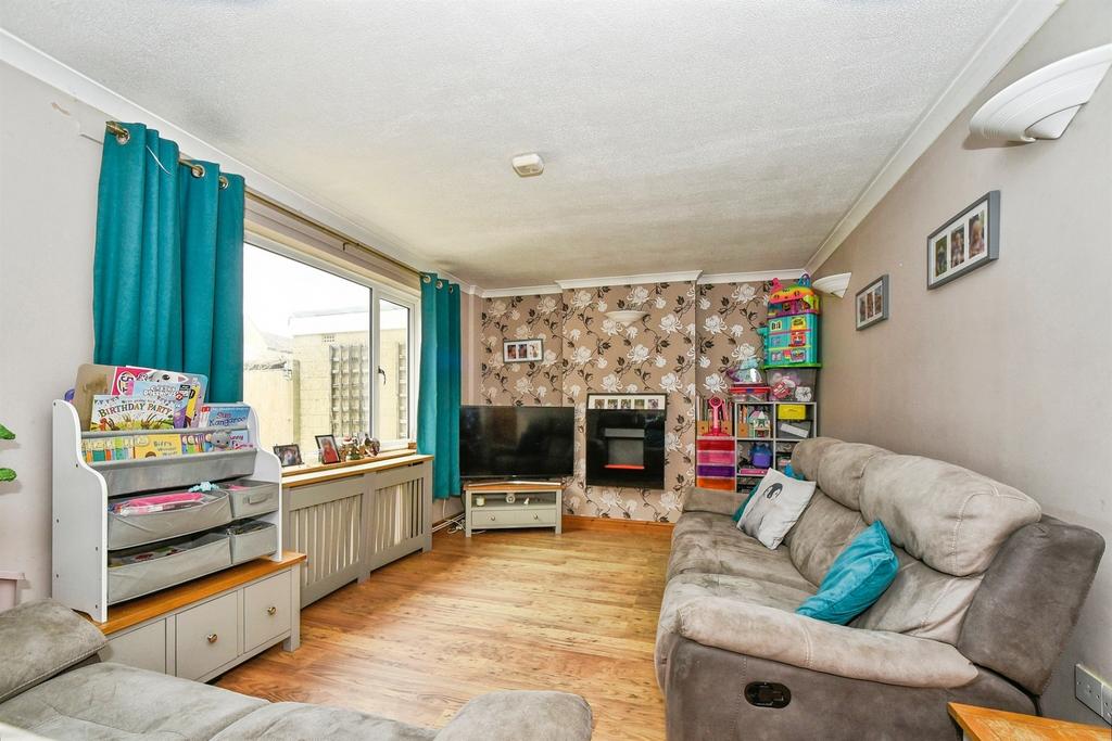 House in CIRENCESTER - View 4