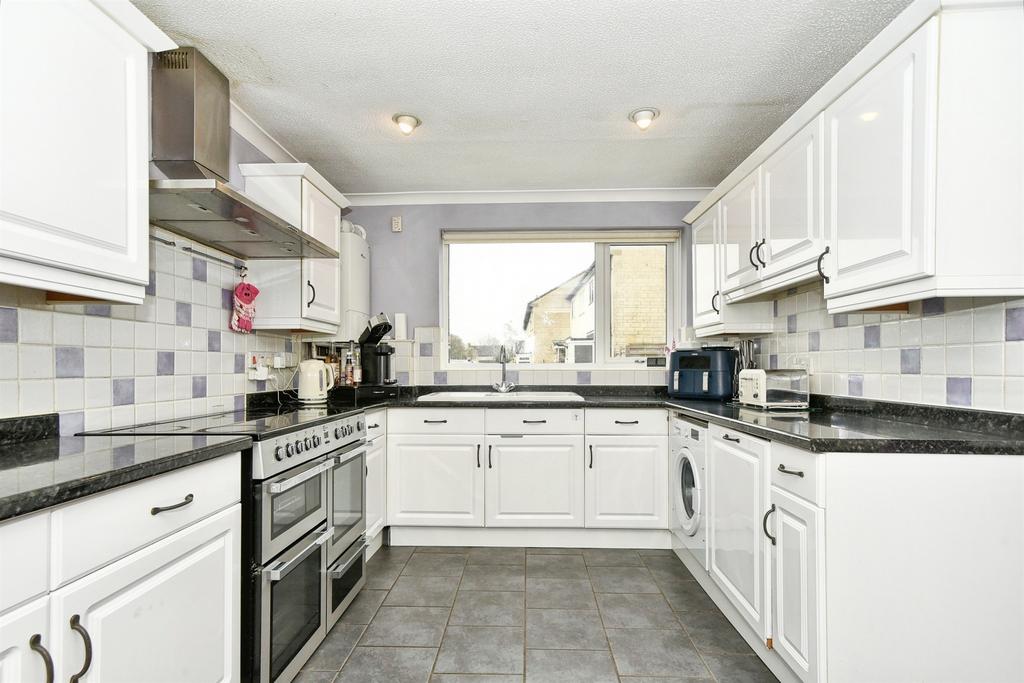 House in CIRENCESTER - View 2