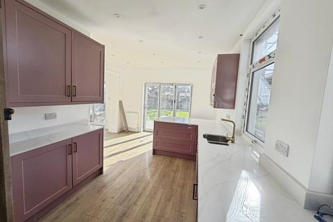 4 bedroom end of terrace house for sale, 14 Gogarth Road, Llandudno, Conwy LL30 2AP