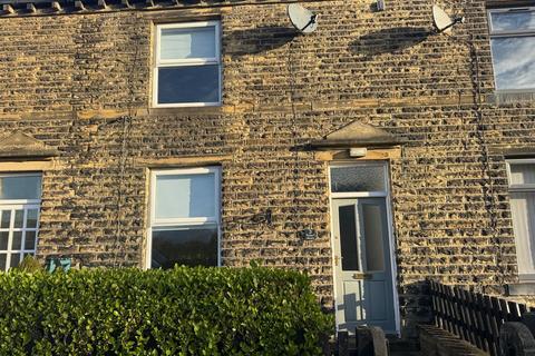 2 bedroom terraced house to rent, Green Mount, Norwood Green