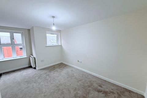 2 bedroom apartment to rent, Trivett Square, Nottingham, NG1