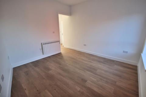 undefined, Bootle L20