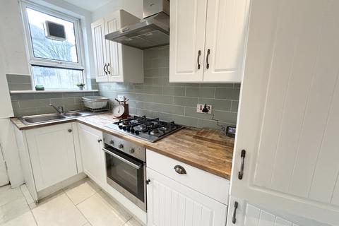 2 bedroom house to rent, Melville Road, Bolton, BL4