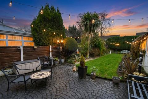 3 bedroom detached house for sale, Ampney Close, Eccles, M30