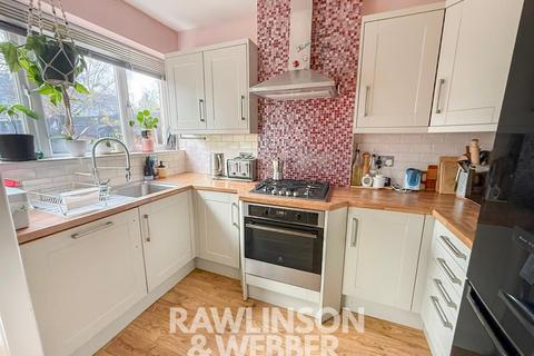 3 bedroom terraced house to rent, Tufton Gardens, West Molesey KT8