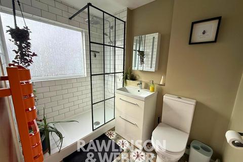 3 bedroom terraced house to rent, Tufton Gardens, West Molesey KT8