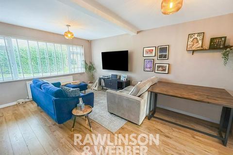 3 bedroom terraced house to rent, Tufton Gardens, West Molesey KT8