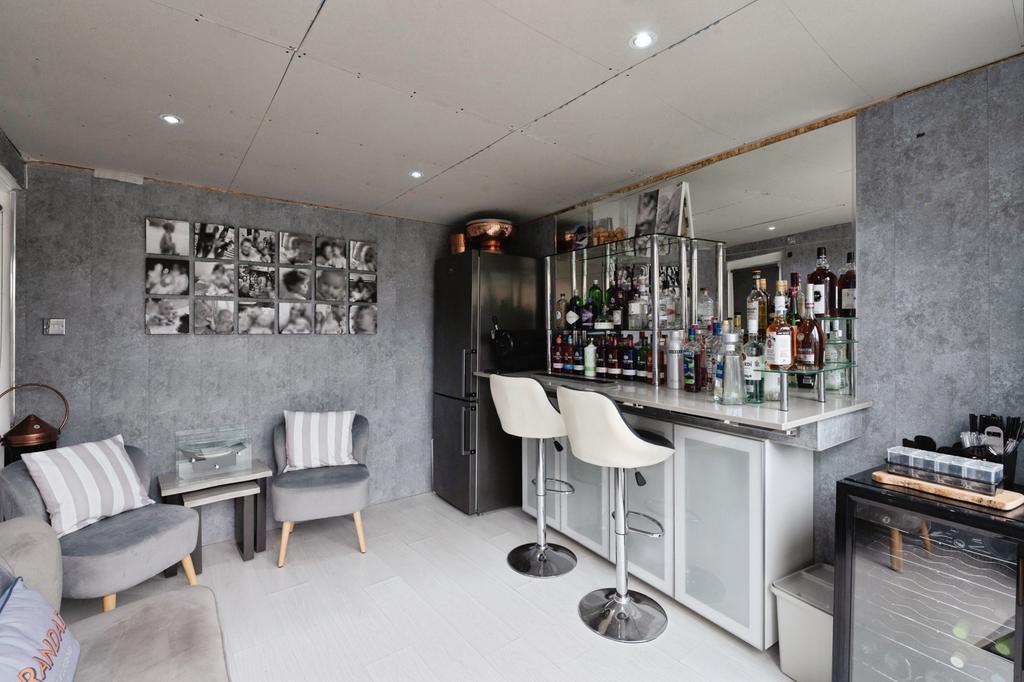 Garden Bar