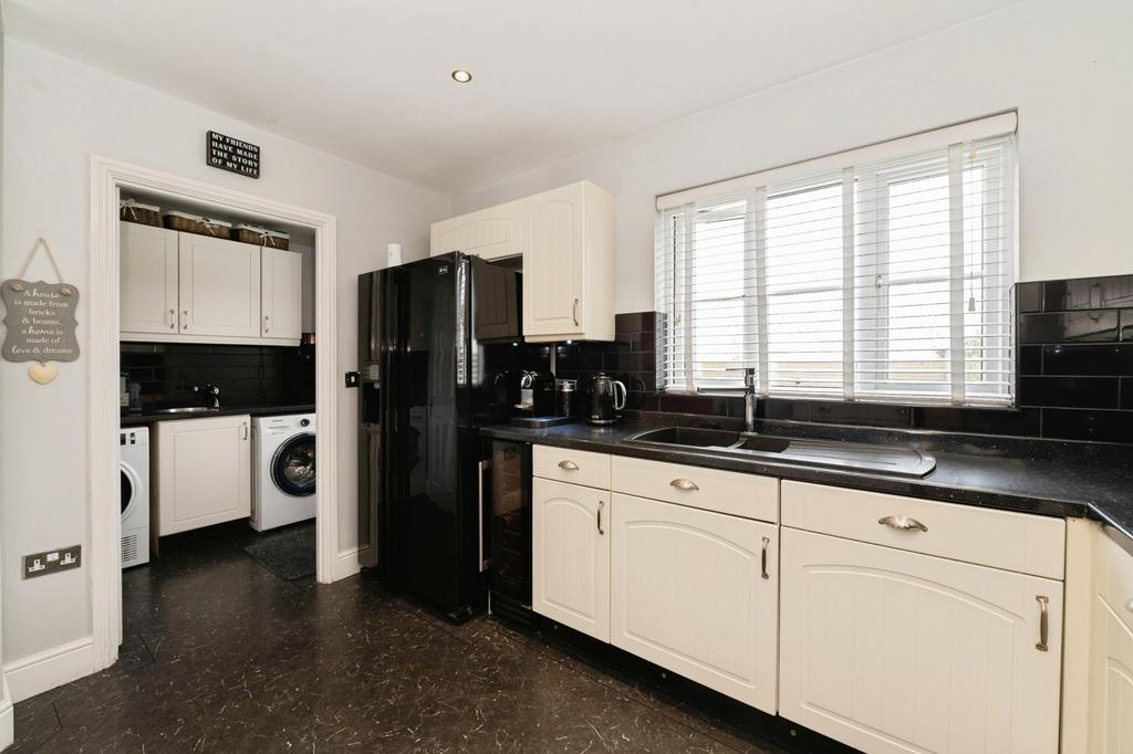 Kitchen/Utility