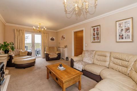 4 bedroom detached house for sale, Nelson Road, Rochford, Essex, SS4
