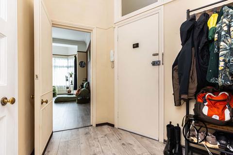 1 bedroom ground floor flat for sale, Christchurch Road, Bournemouth BH1