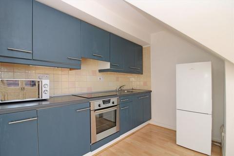 1 bedroom flat to rent, Newburgh Road, London W3