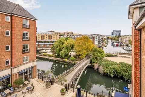 undefined, High Street, Brentford