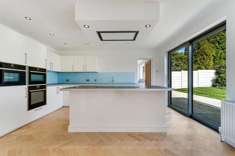 4 bedroom detached house to rent, Marlborough Avenue, Alderley Edge