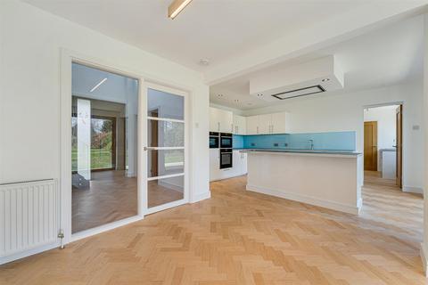 4 bedroom detached house to rent, Marlborough Avenue, Alderley Edge