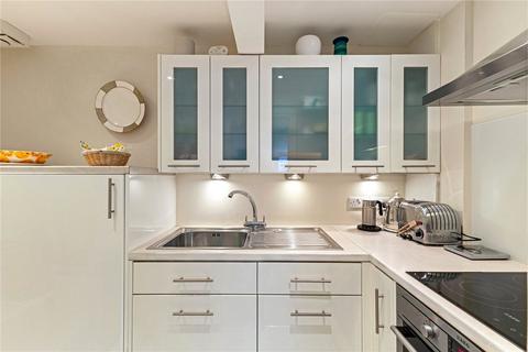 Studio to rent, Chipstead Street, London, SW6