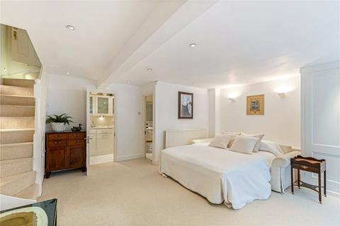 Studio to rent, Chipstead Street, London, SW6
