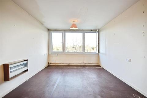 1 bedroom flat for sale, Otho Court, Brentford Dock, Brentford