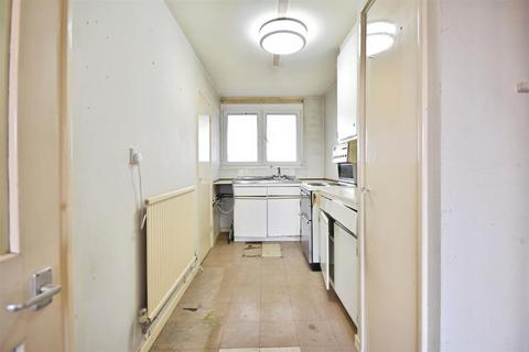 1 bedroom flat for sale, Otho Court, Brentford Dock, Brentford