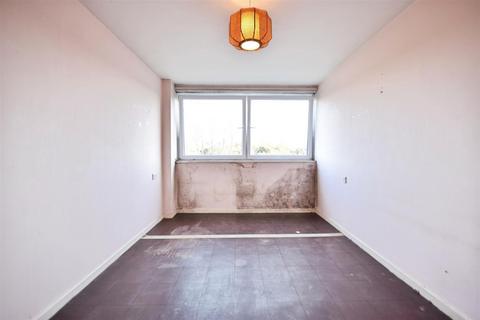 1 bedroom flat for sale, Otho Court, Brentford Dock, Brentford