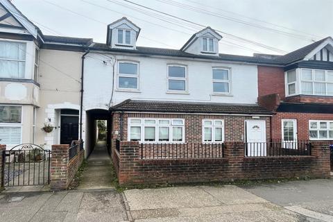 undefined, Worthing BN11