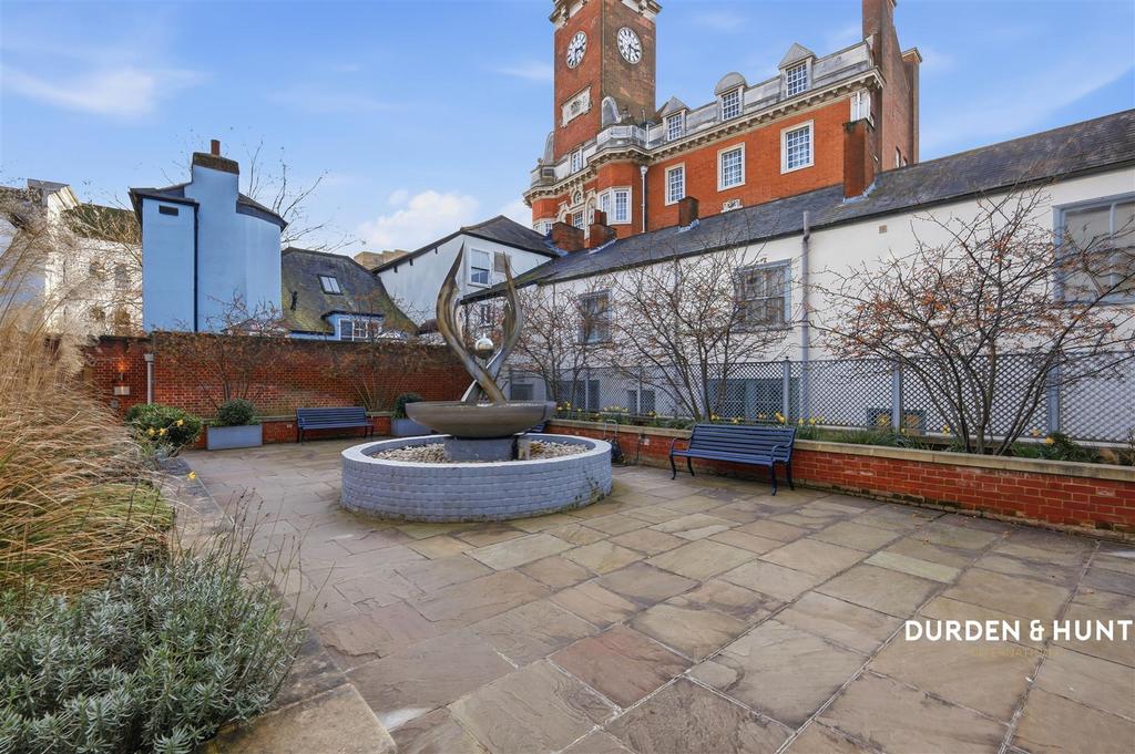 Angels Courtyard