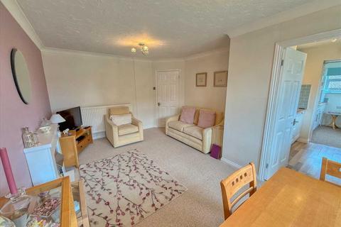 2 bedroom bungalow for sale, Frinton On Sea, kirby cross CO13