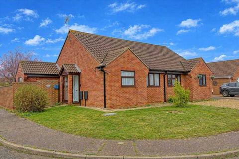 2 bedroom bungalow for sale, Frinton On Sea, kirby cross CO13