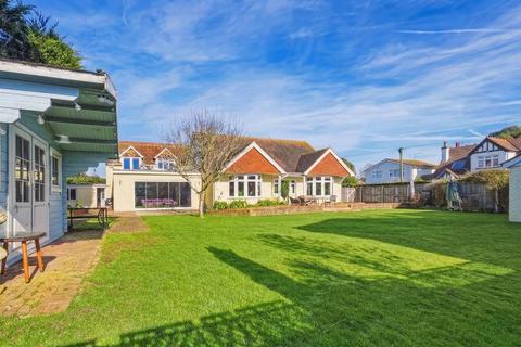 Hazlemere Drive, Herne Bay