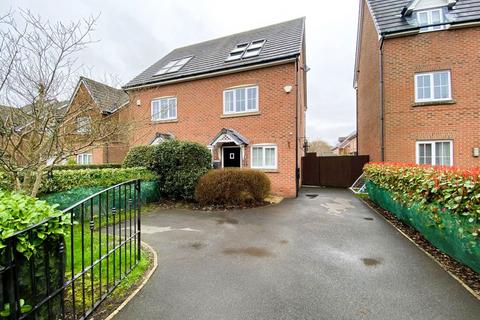 204 Hunt Lane, Chadderton, Oldham, OL9 0LR